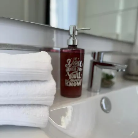 Modern With Private Bathroom Trento